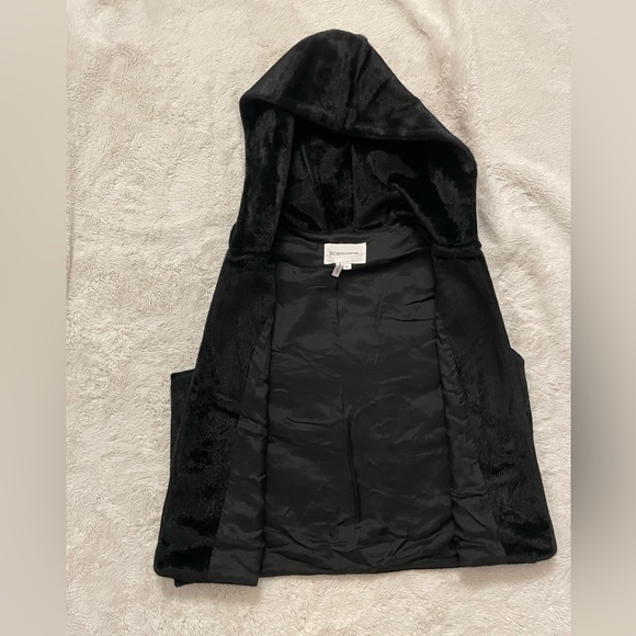 BCBGeneration “2008” Faux Fur Hooded Vest - Picture 2 of 4